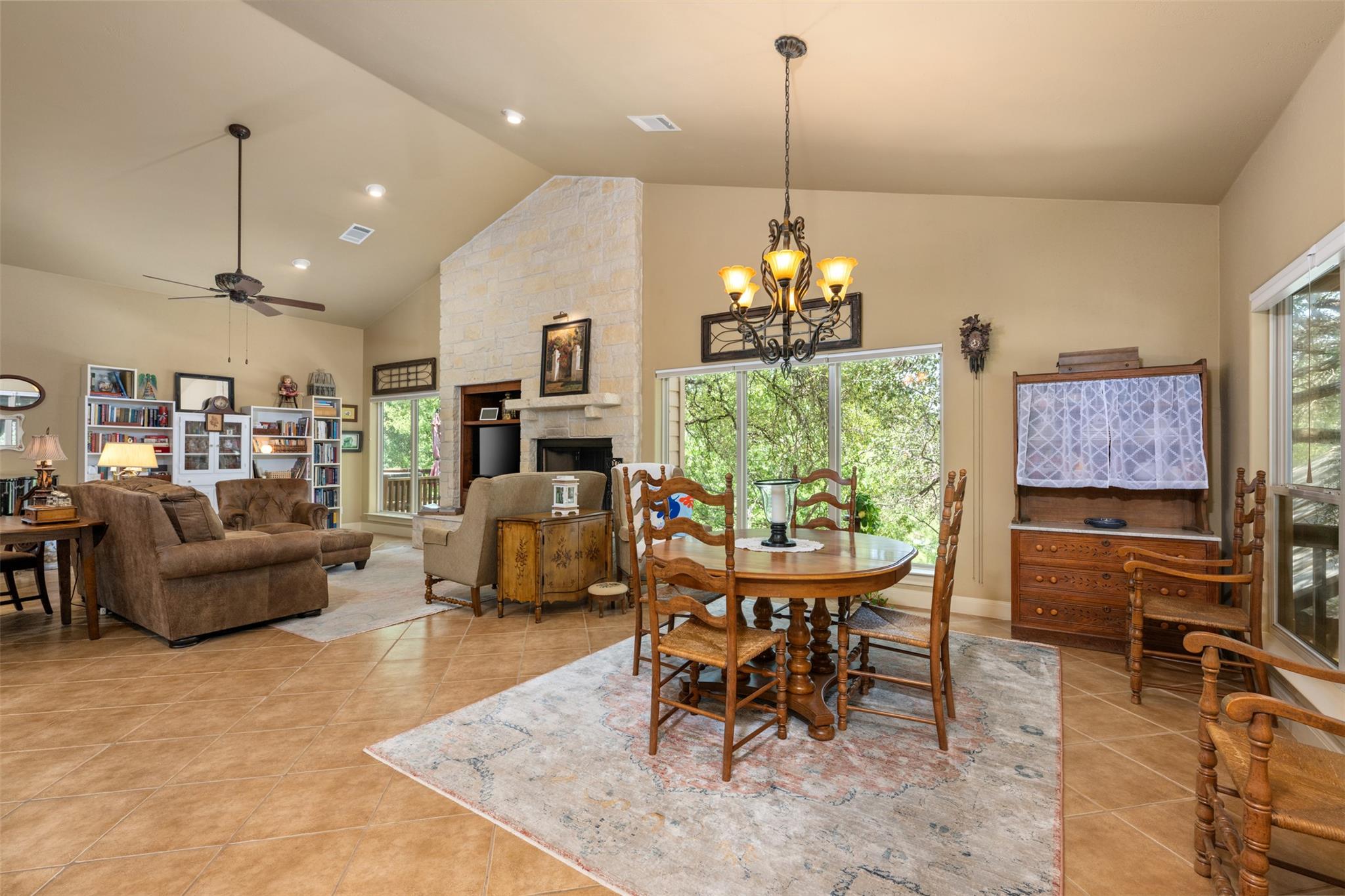 523 County Road 136A, Kingsland, TX 78639