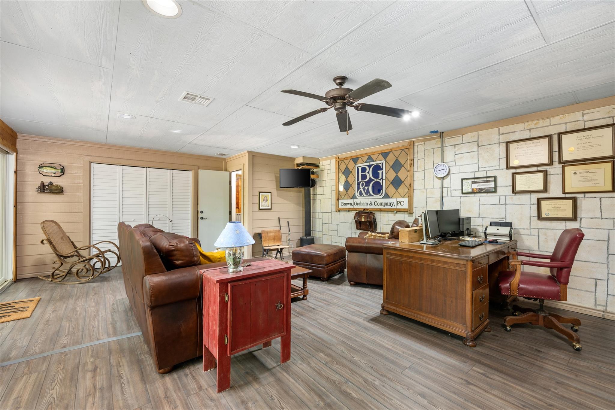 523 County Road 136A, Kingsland, TX 78639