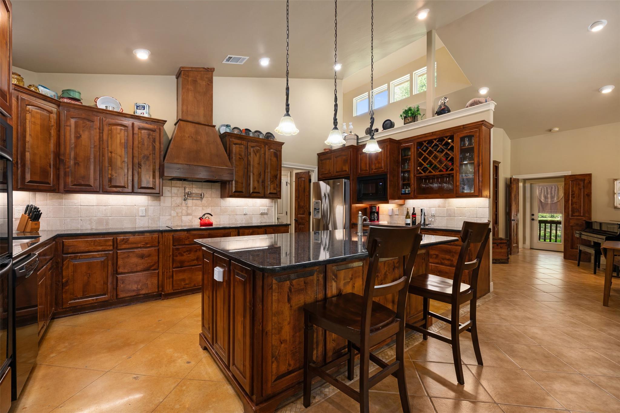 523 County Road 136A, Kingsland, TX 78639