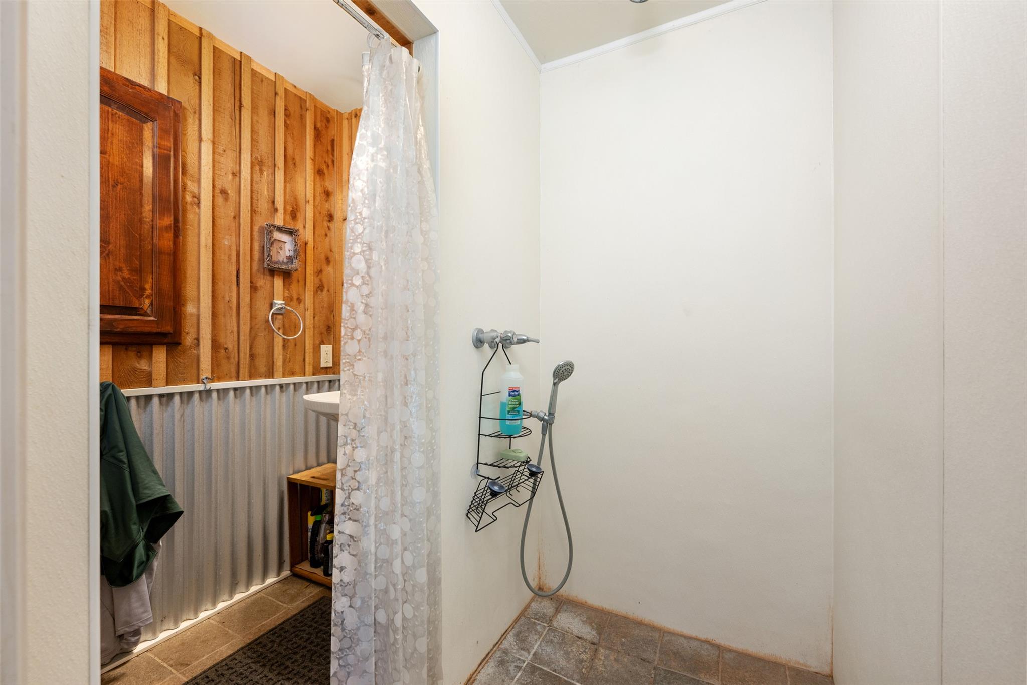 523 County Road 136A, Kingsland, TX 78639