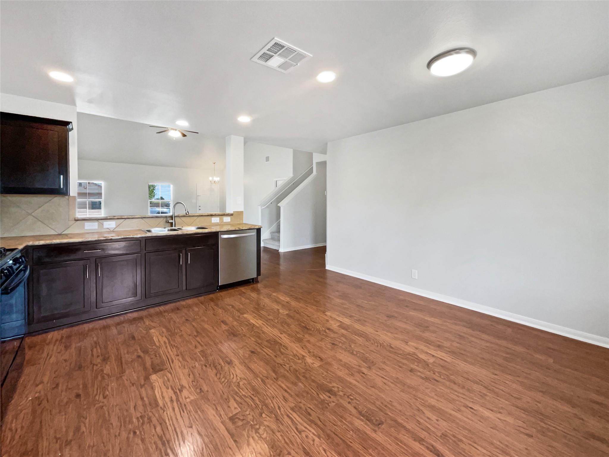 324 Pack Horse Dr, Bastrop, TX 78602