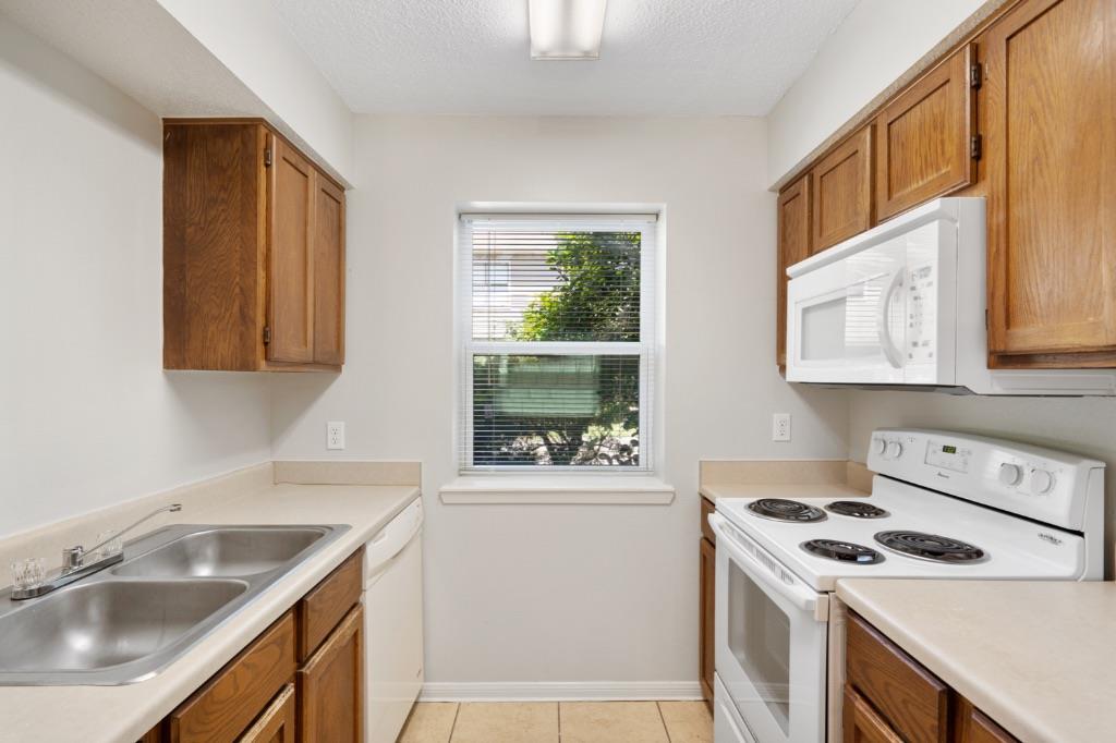 8703 Schick Rd # C, Austin, TX 78729