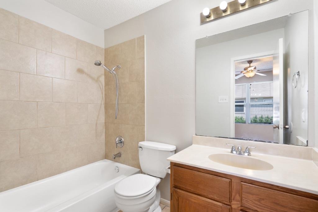 8703 Schick Rd # C, Austin, TX 78729