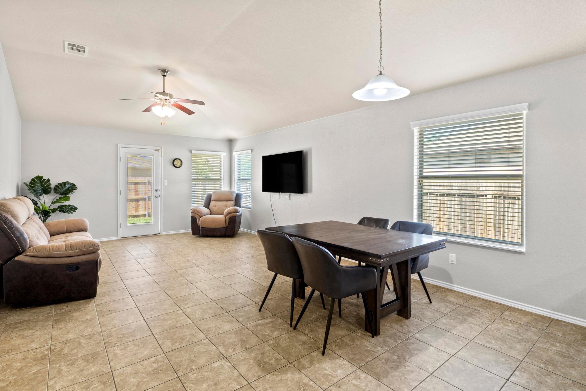 18828 Mangan Way, Pflugerville, TX 78660