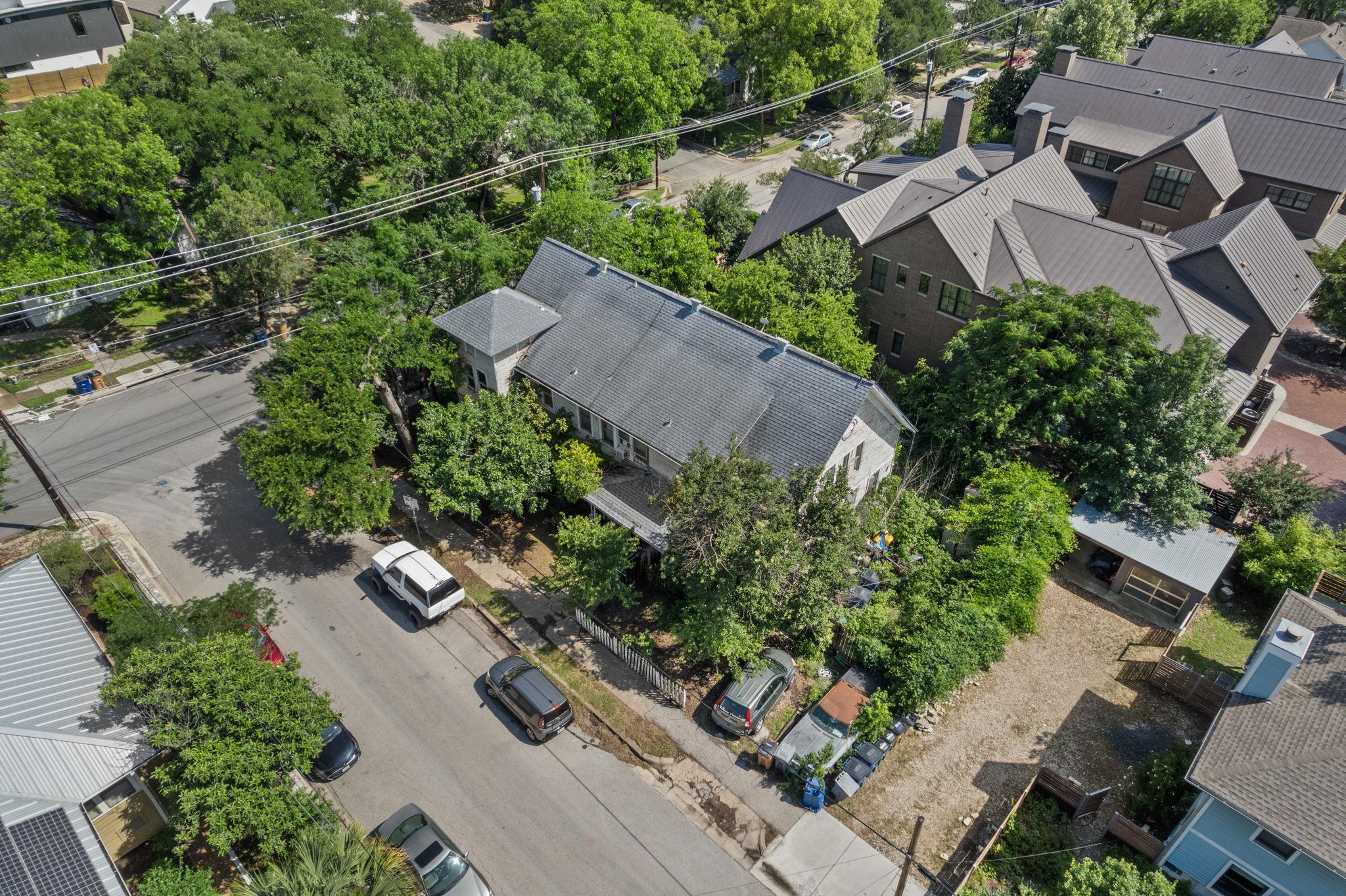 1201 W 8th St, Austin, TX 78703