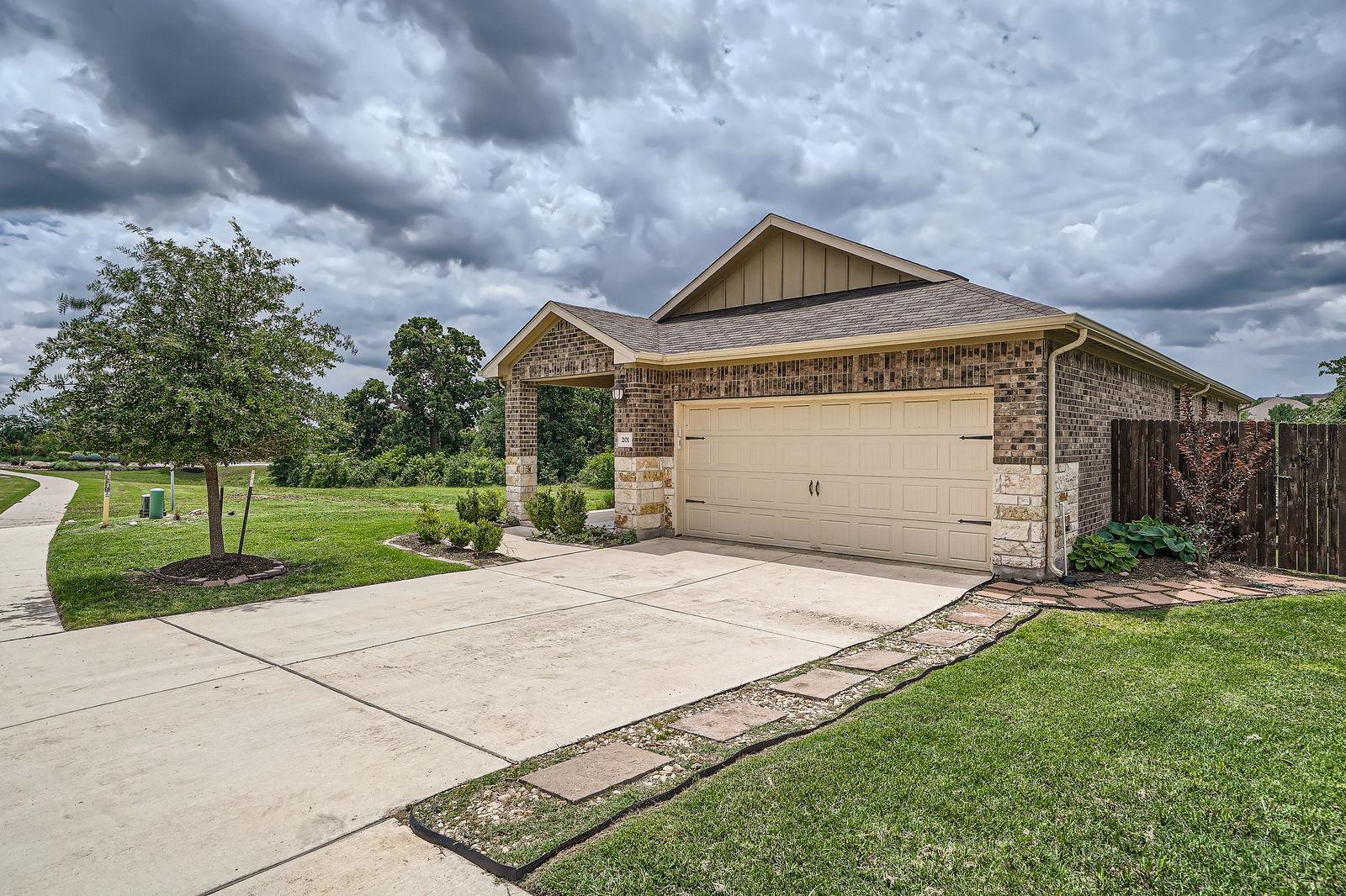 201 Dipprey Ln, Georgetown, TX 78628