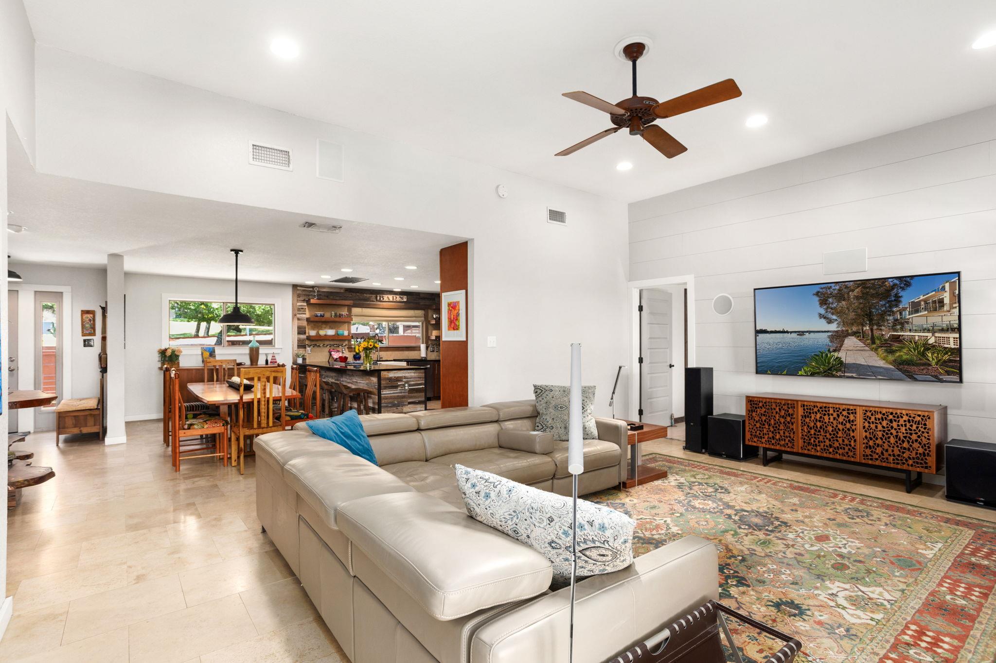 109 N Hill Top Dr, Boerne, TX 78006