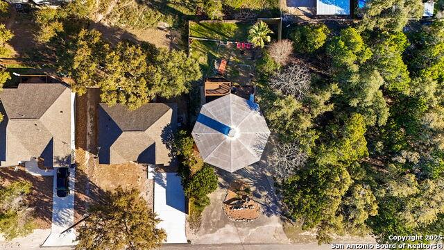 1433 Riviera Dr, Canyon Lake, TX 78133