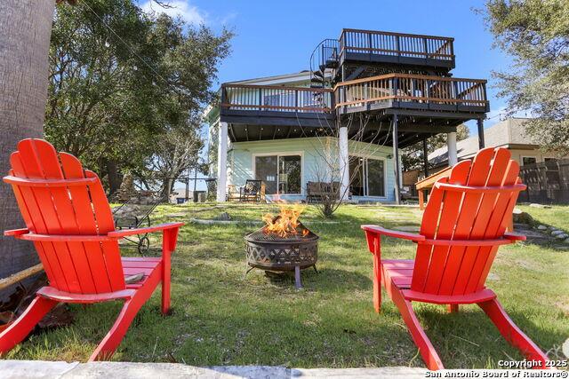 1433 Riviera Dr, Canyon Lake, TX 78133