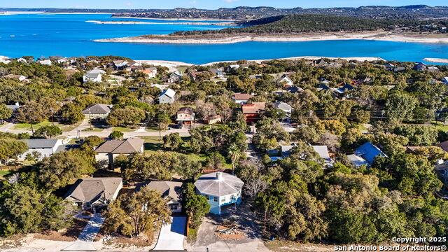 1433 Riviera Dr, Canyon Lake, TX 78133