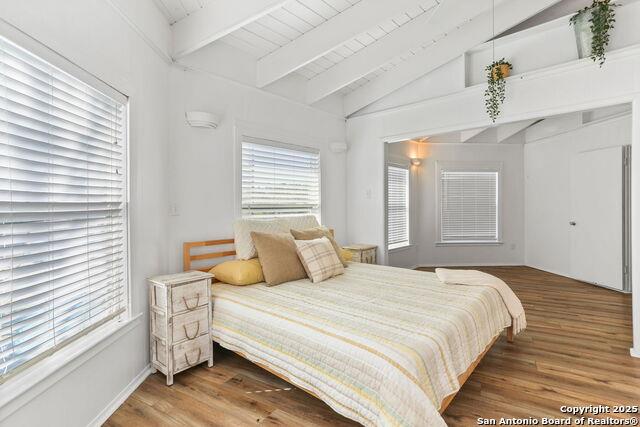 1433 Riviera Dr, Canyon Lake, TX 78133