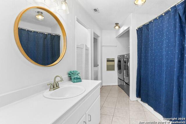 1433 Riviera Dr, Canyon Lake, TX 78133