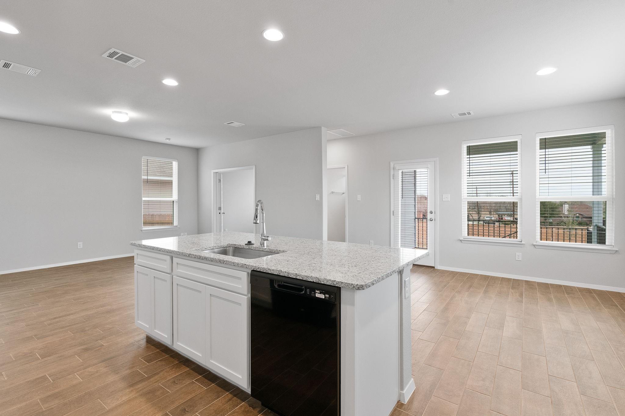 447 Spiny Lizard Ln, San Marcos, TX 78666