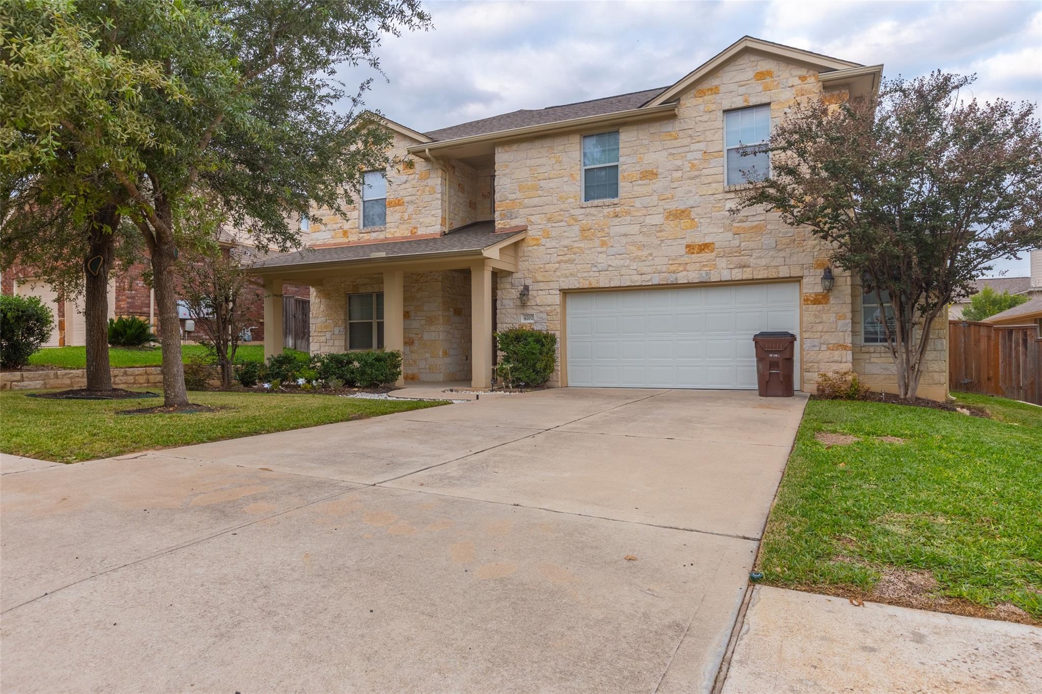 4202 Fairmeadow Dr, Round Rock, TX 78665