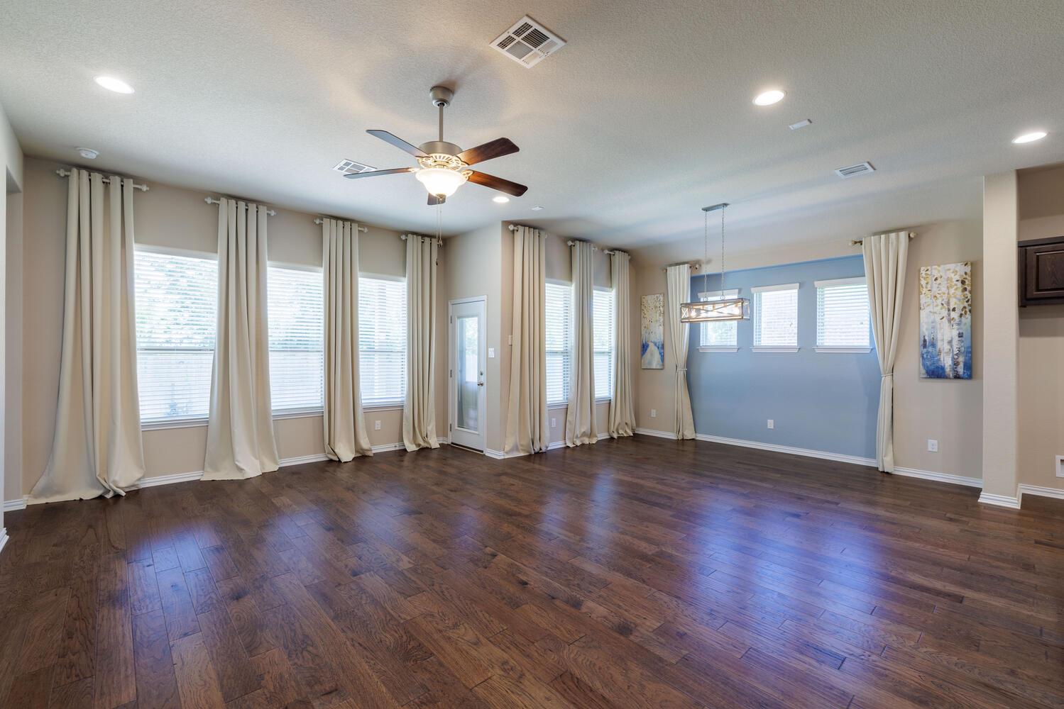 304 Leon Loop, Liberty Hill, TX 78642