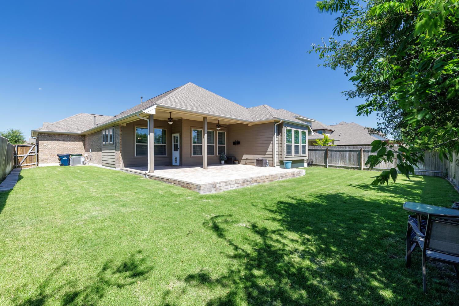 304 Leon Loop, Liberty Hill, TX 78642