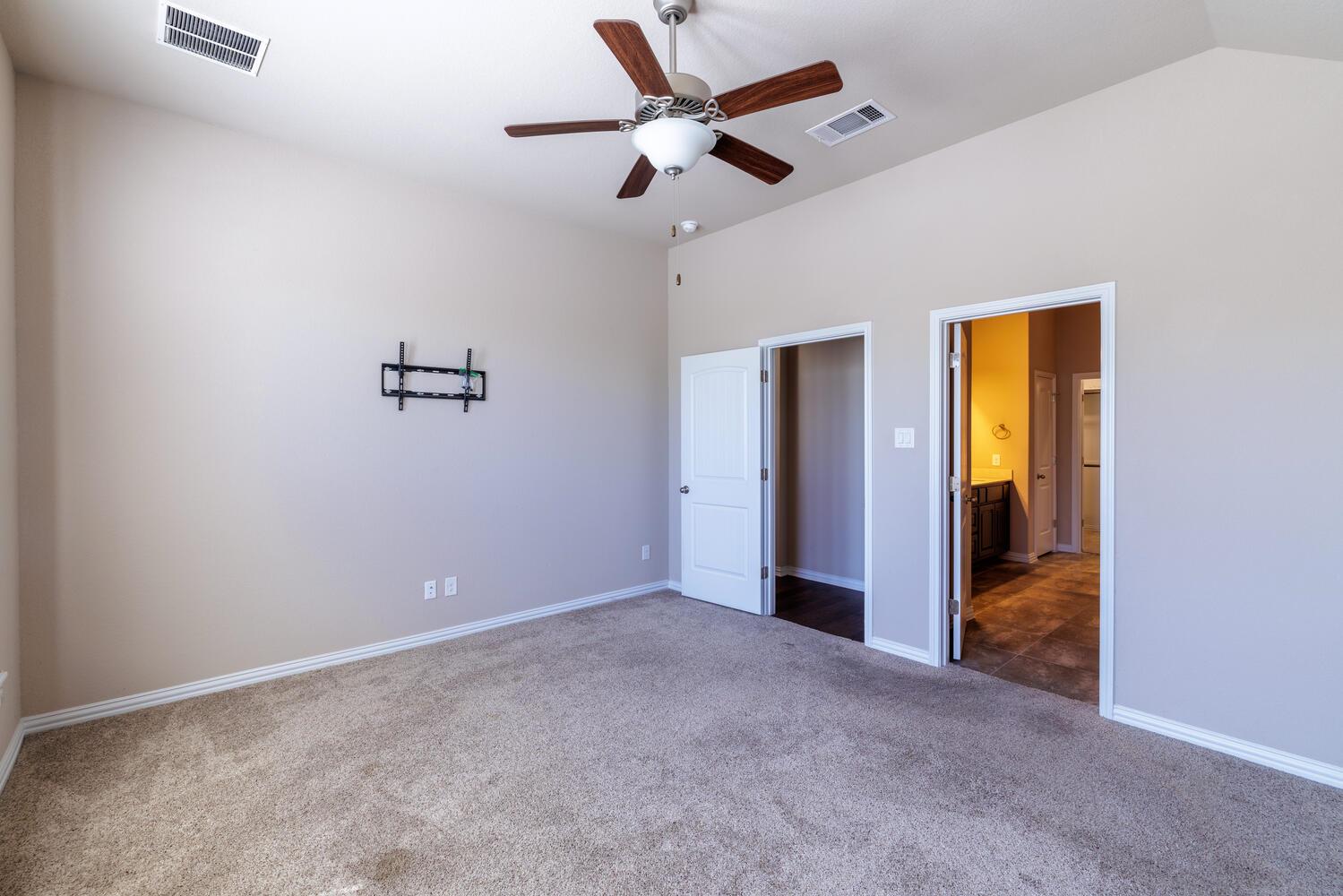 304 Leon Loop, Liberty Hill, TX 78642