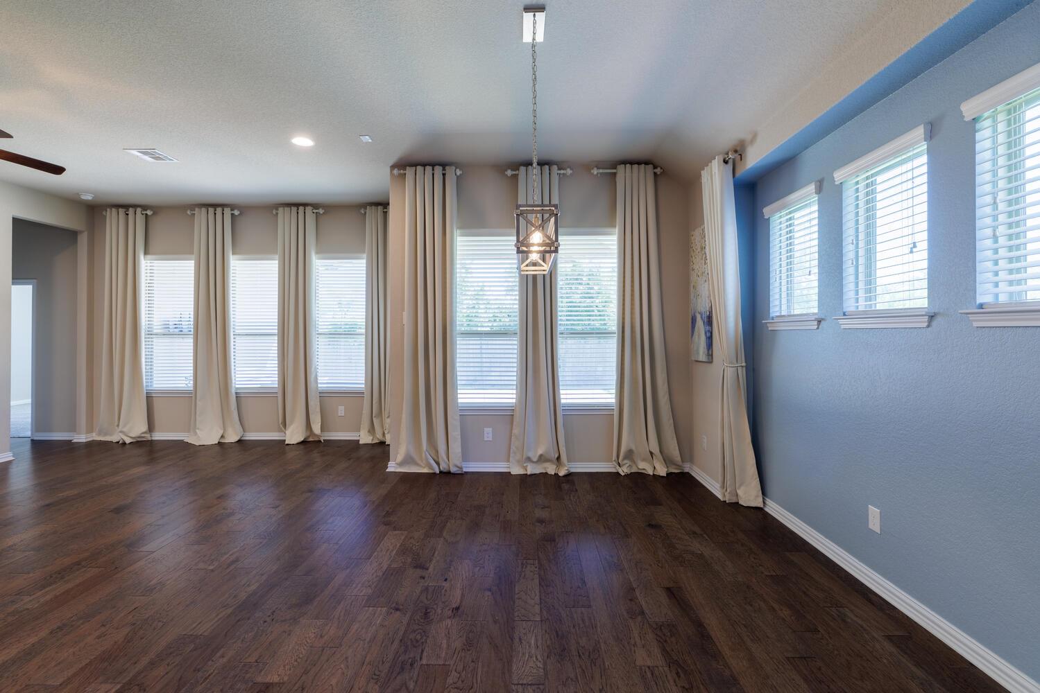 304 Leon Loop, Liberty Hill, TX 78642