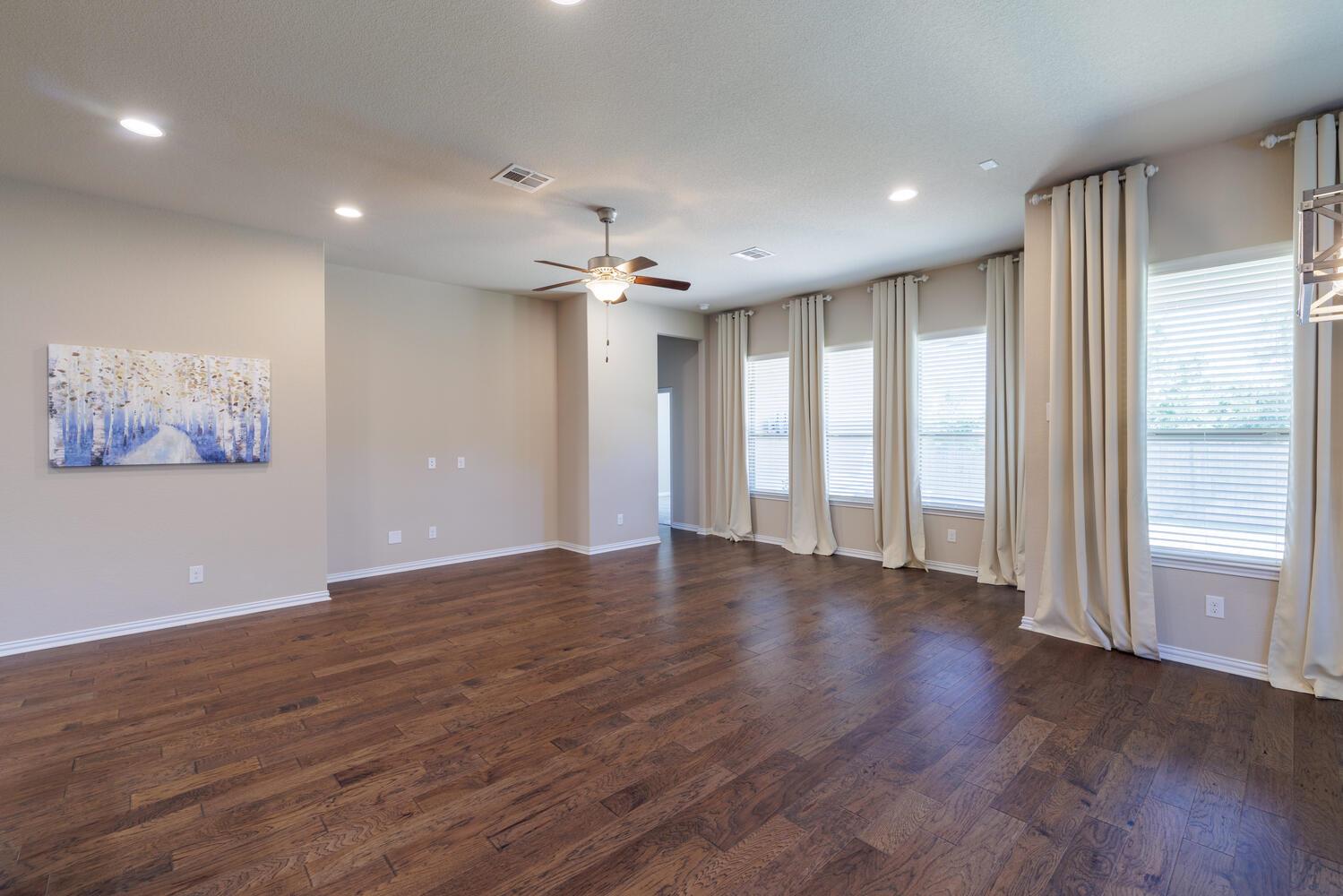 304 Leon Loop, Liberty Hill, TX 78642