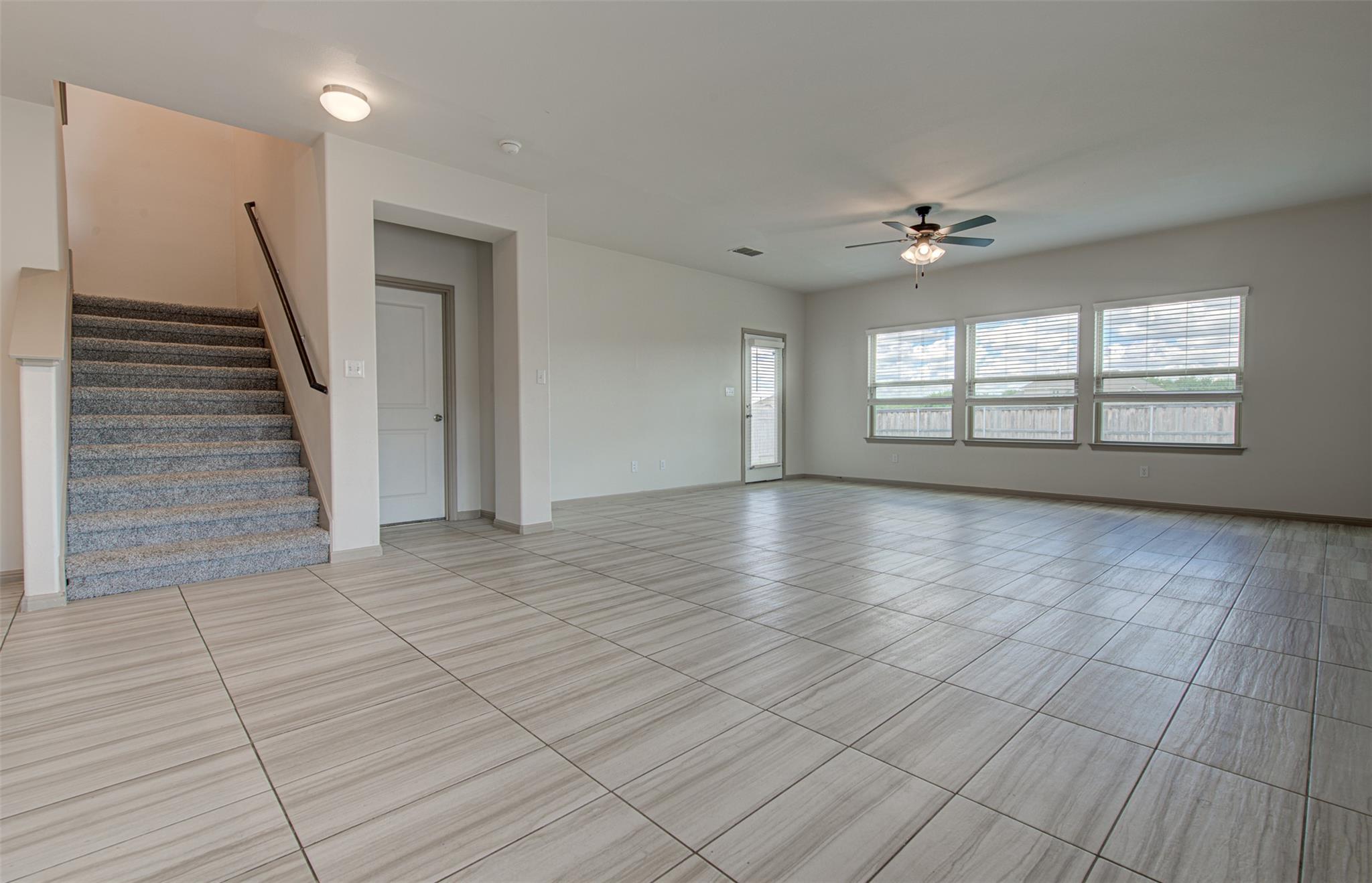 286 Spinnaker Loop, Kyle, TX 78640