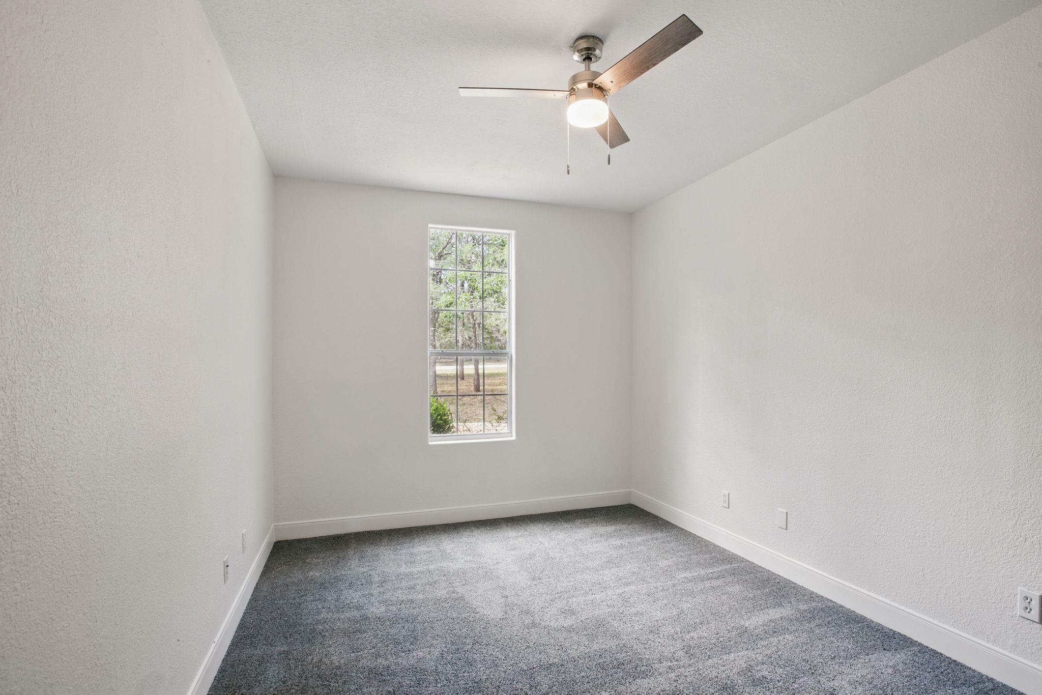 106 Woodcutter Ct, Bastrop, TX 78602