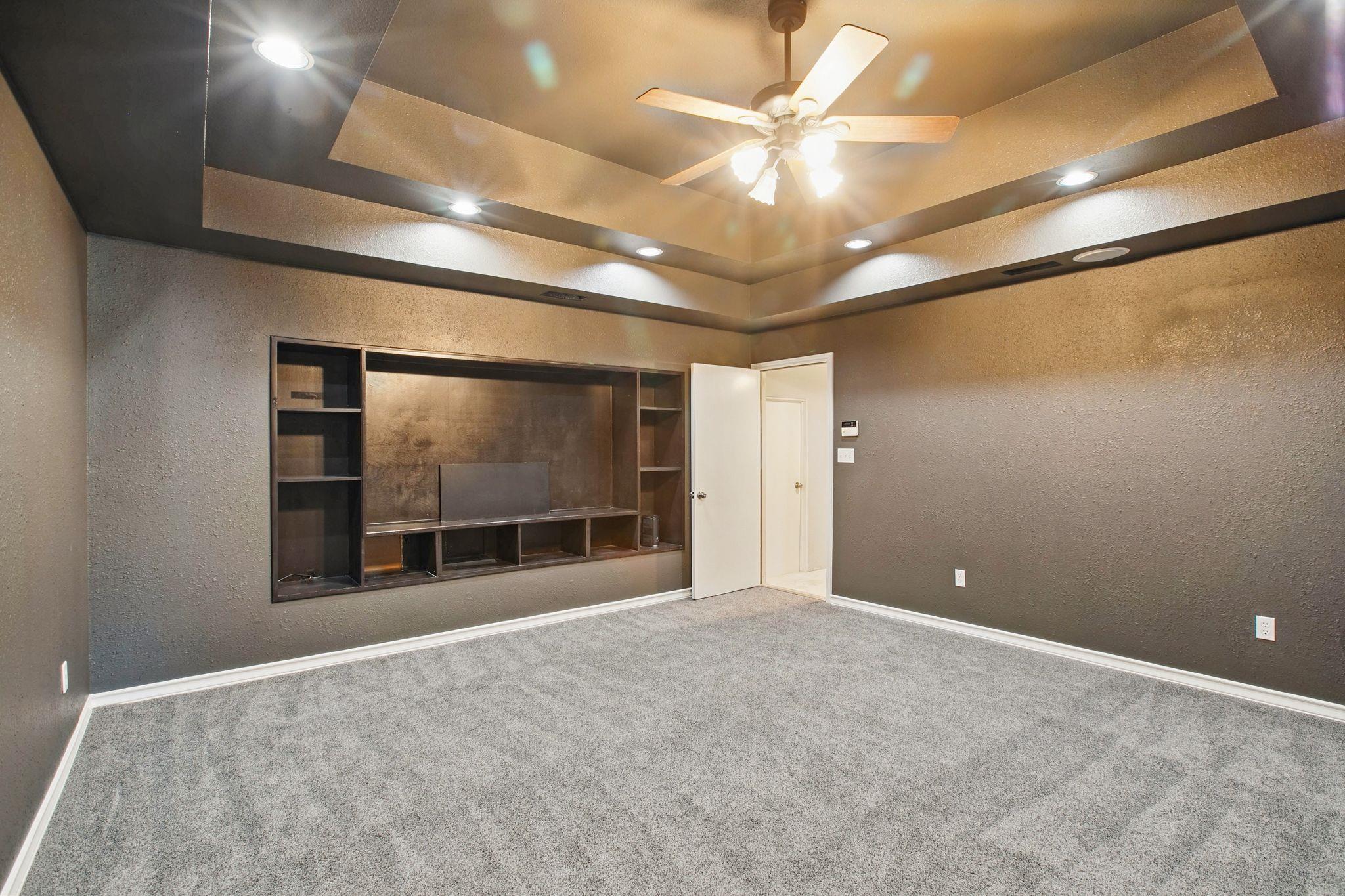 106 Woodcutter Ct, Bastrop, TX 78602