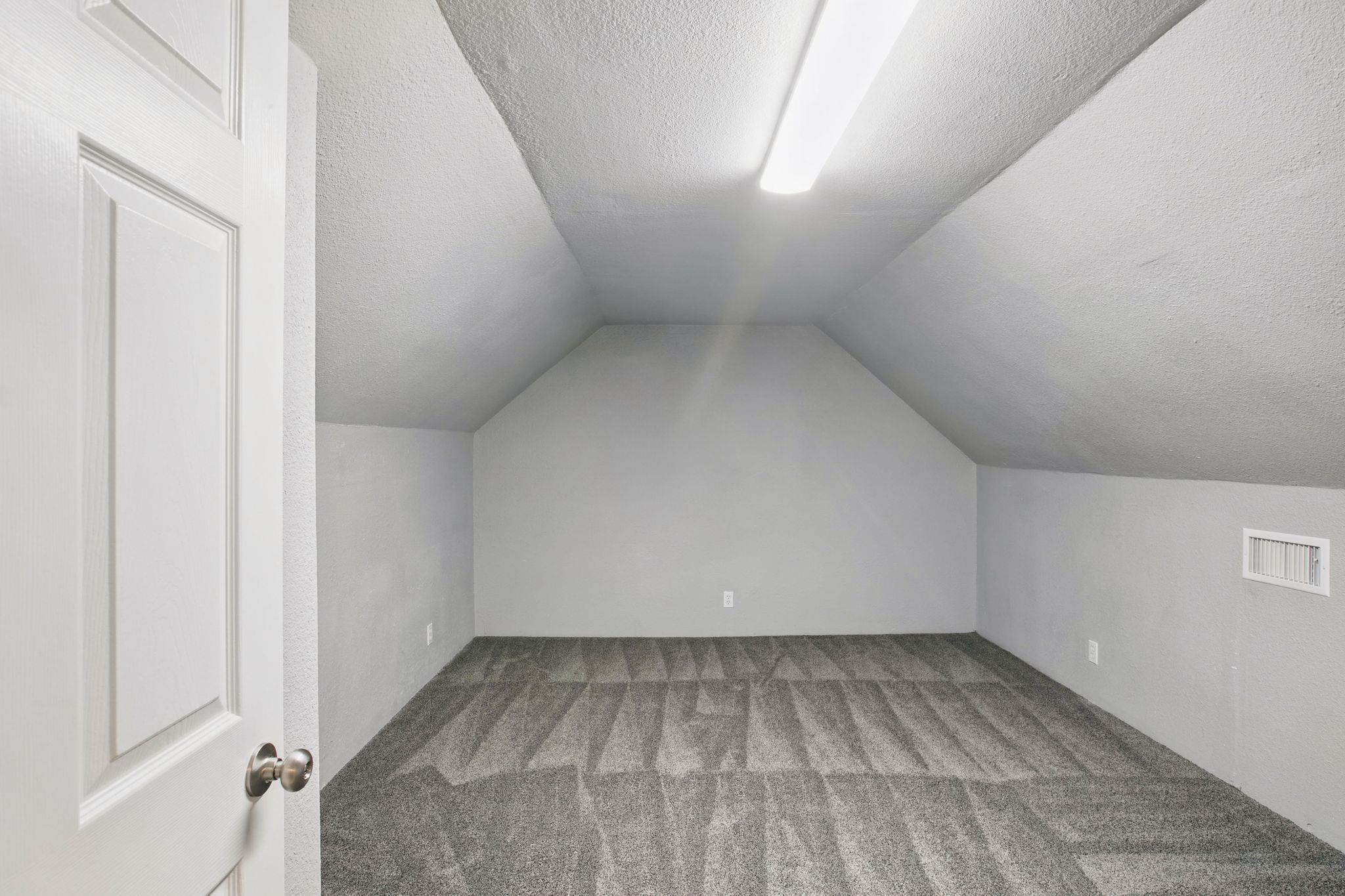 106 Woodcutter Ct, Bastrop, TX 78602