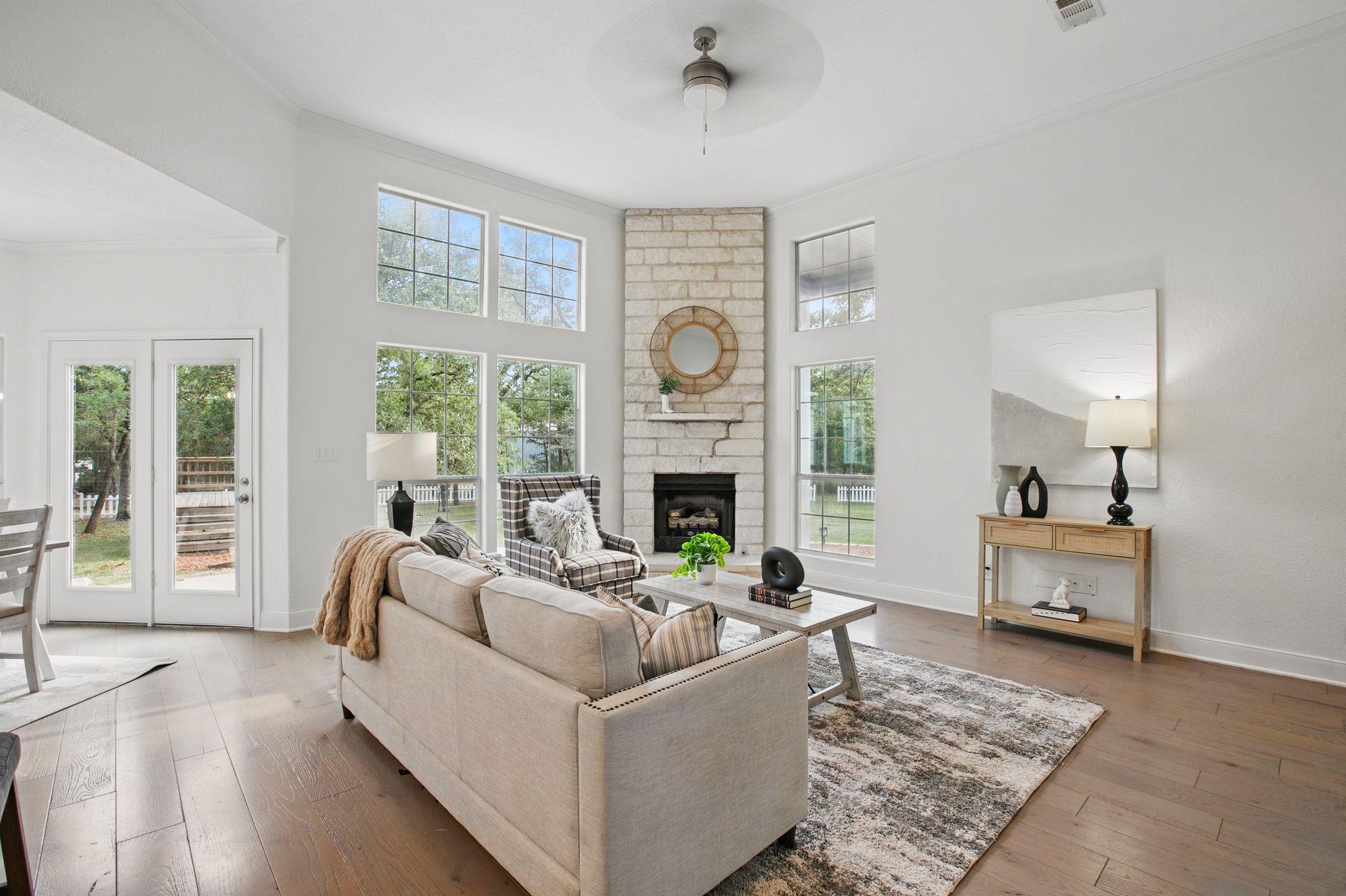 106 Woodcutter Ct, Bastrop, TX 78602