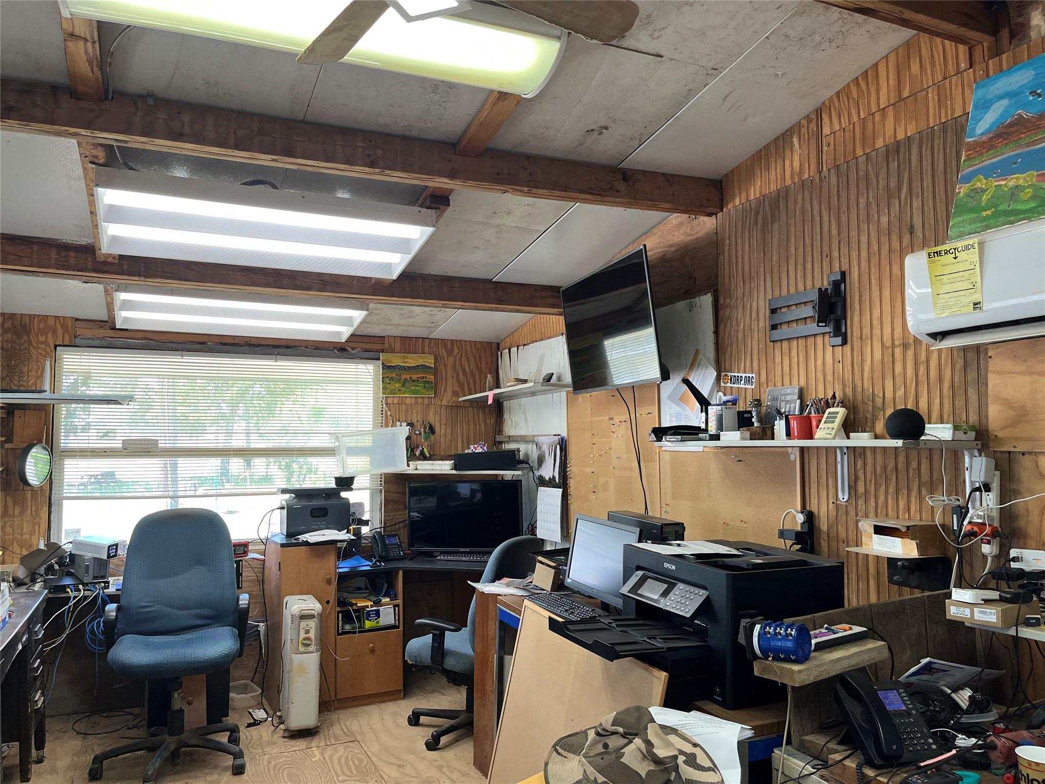 135 Belton St, McDade, TX 78650