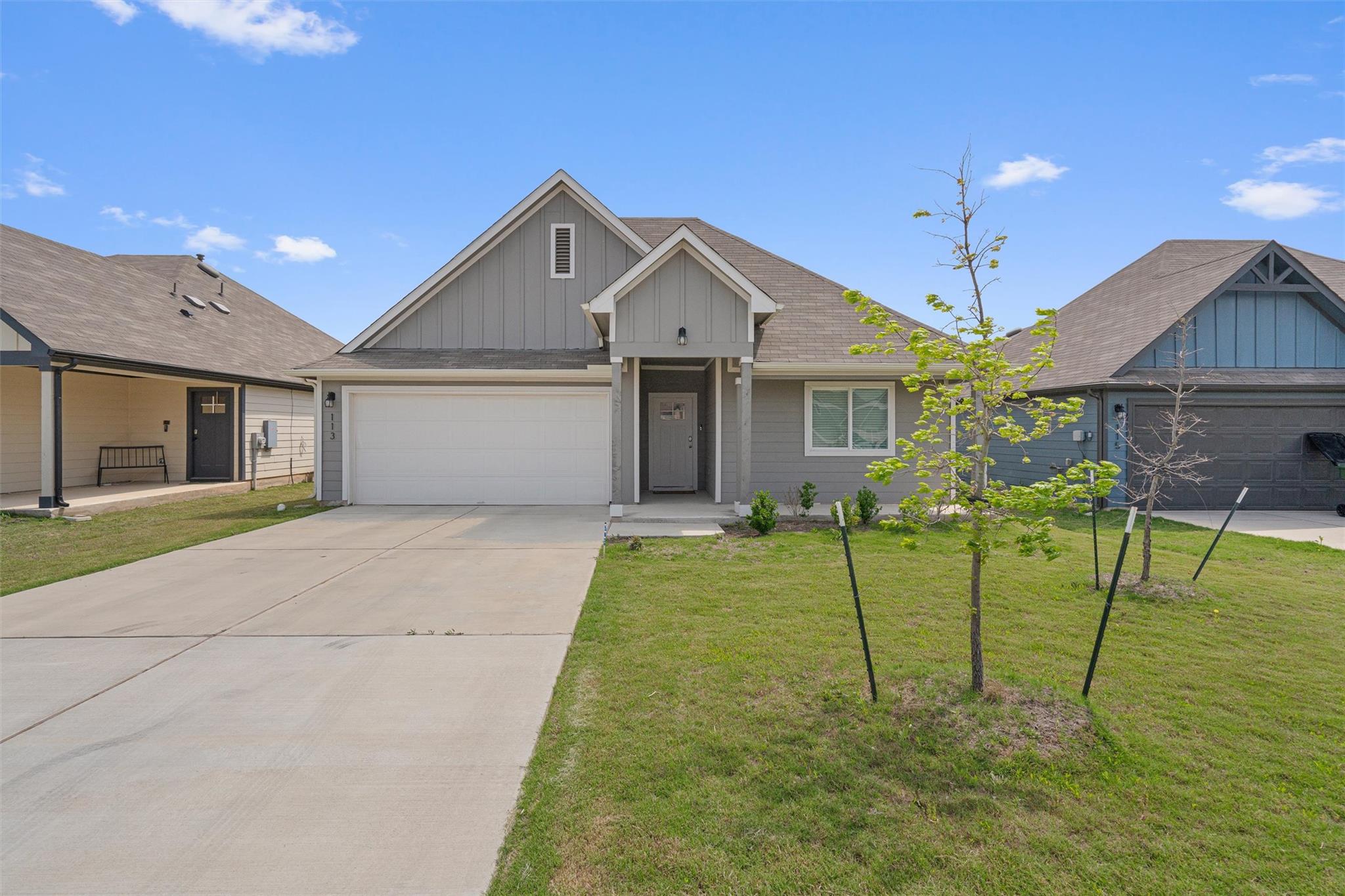 113 Fort Clark Springs Dr, Hutto, TX 78634