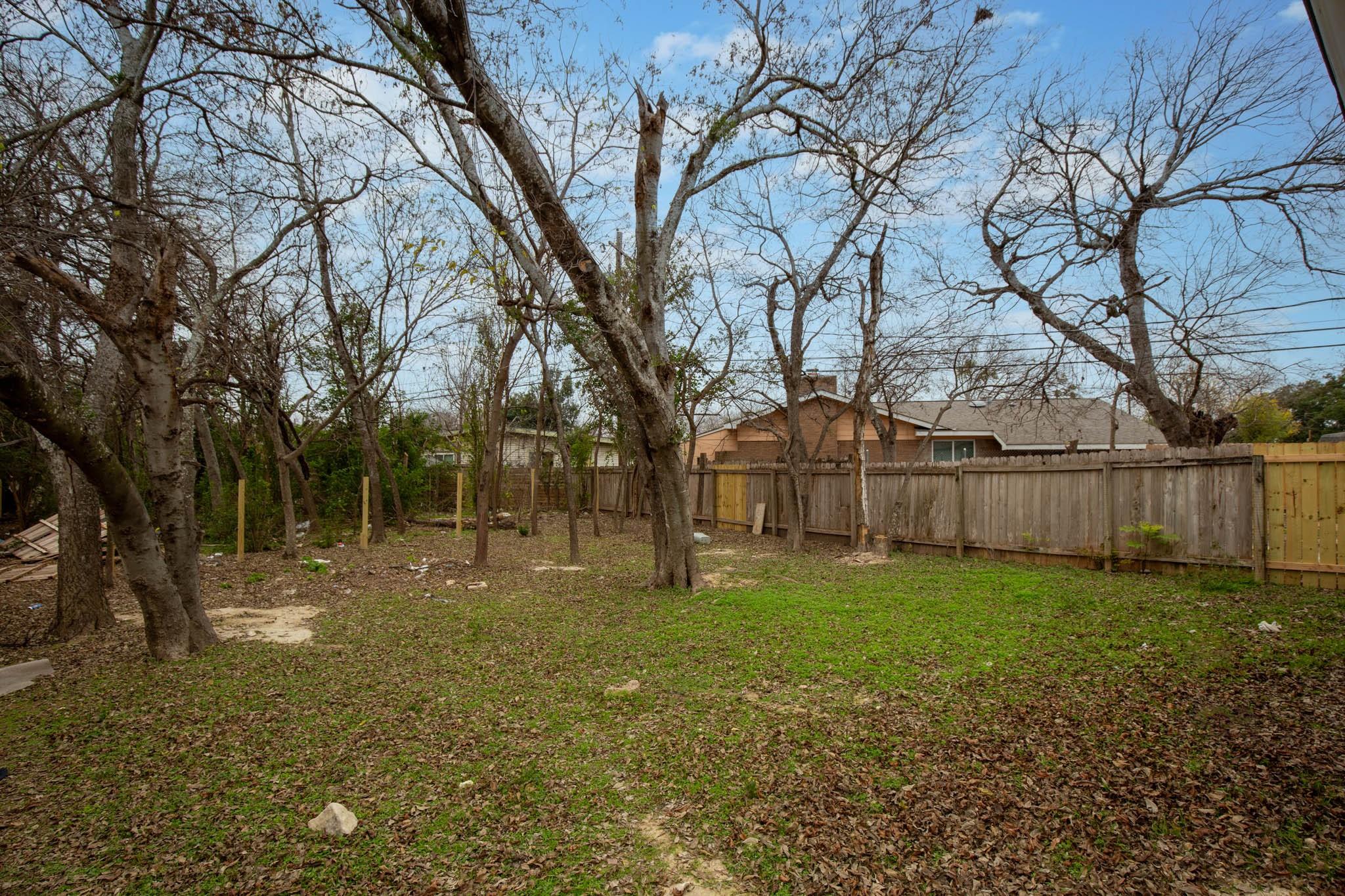 1317 MCKIE Cv, Austin, TX 78752