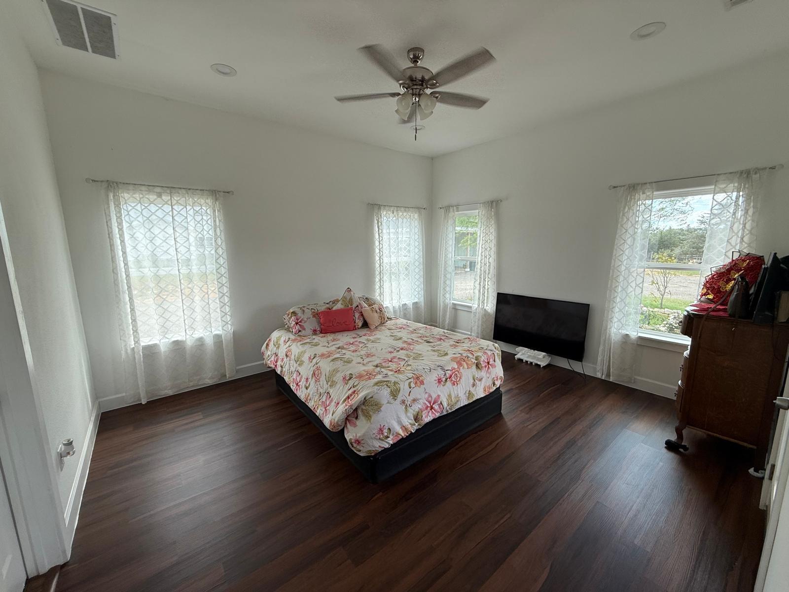 497 Brown Rd, McDade, TX 78650