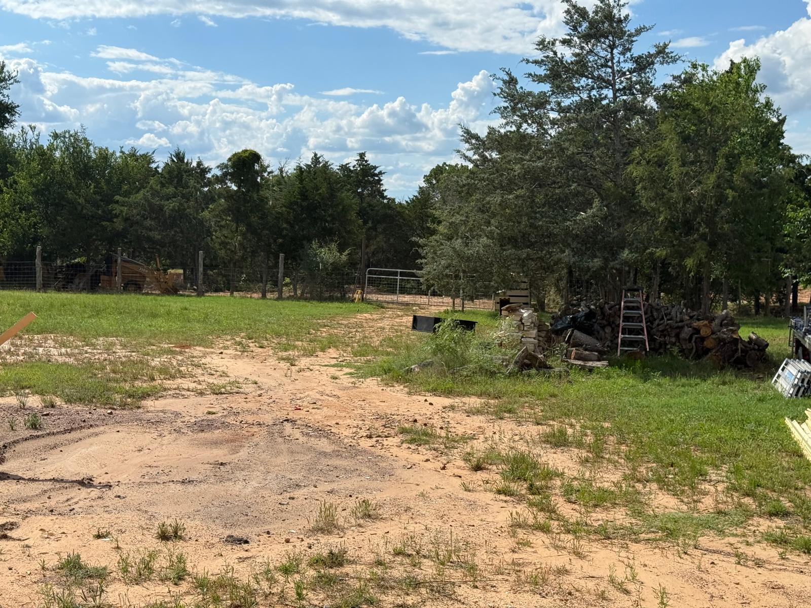 497 Brown Rd, McDade, TX 78650