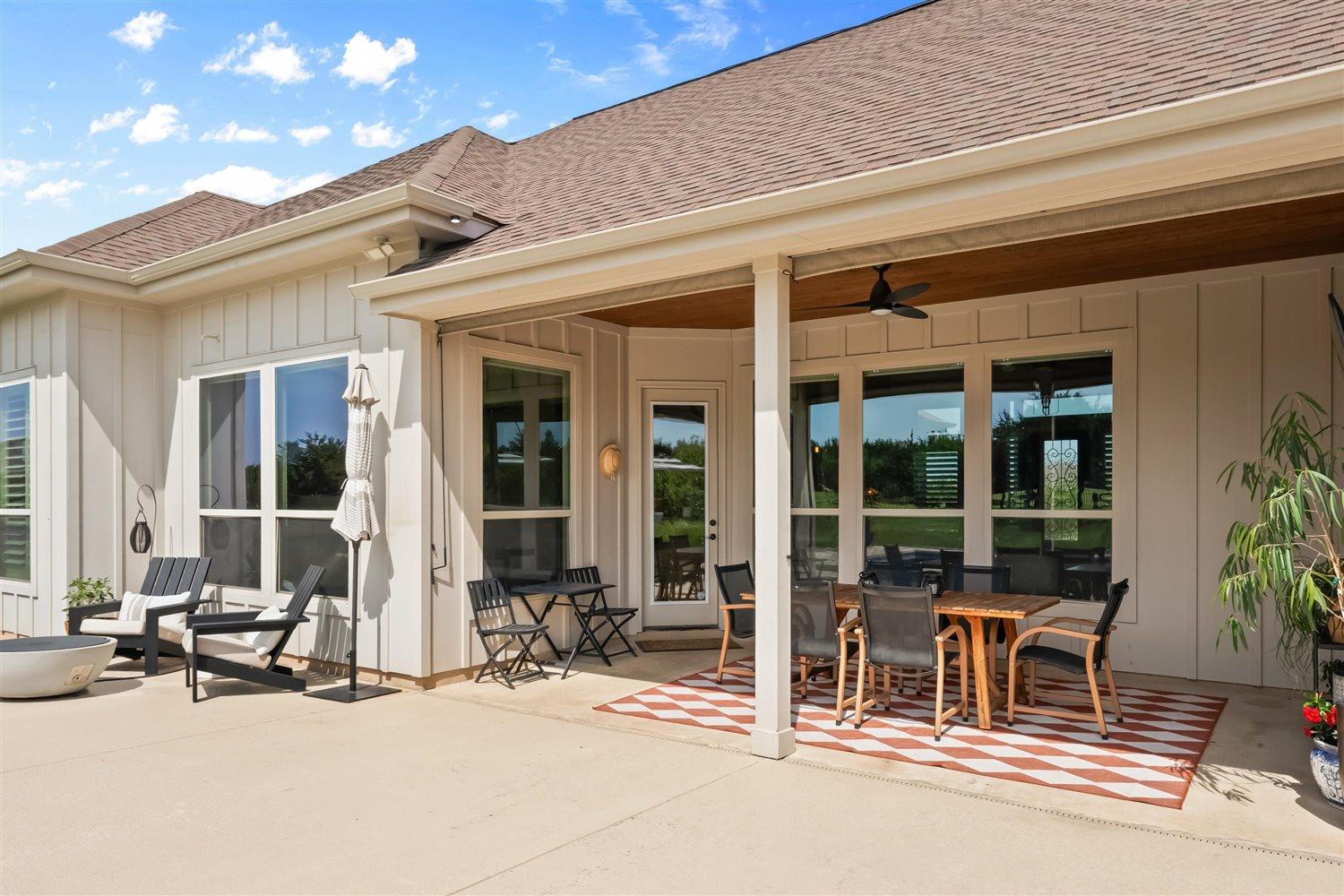 304 Joya Dr, Liberty Hill, TX 78642