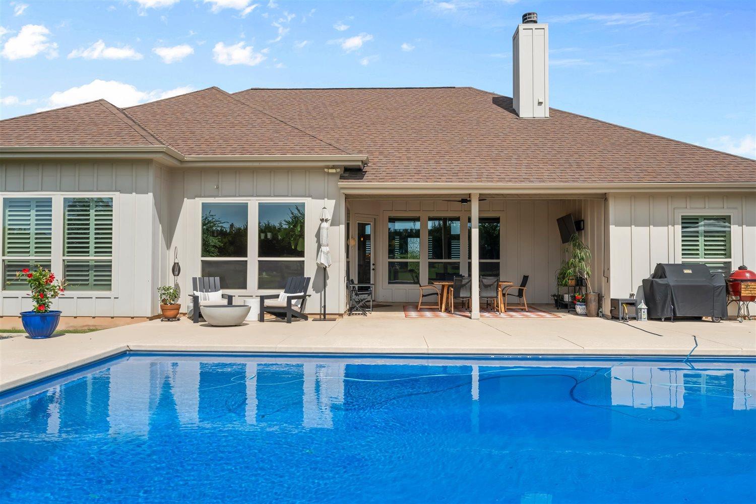 304 Joya Dr, Liberty Hill, TX 78642