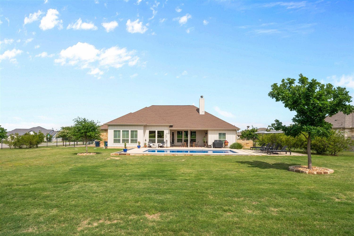 304 Joya Dr, Liberty Hill, TX 78642