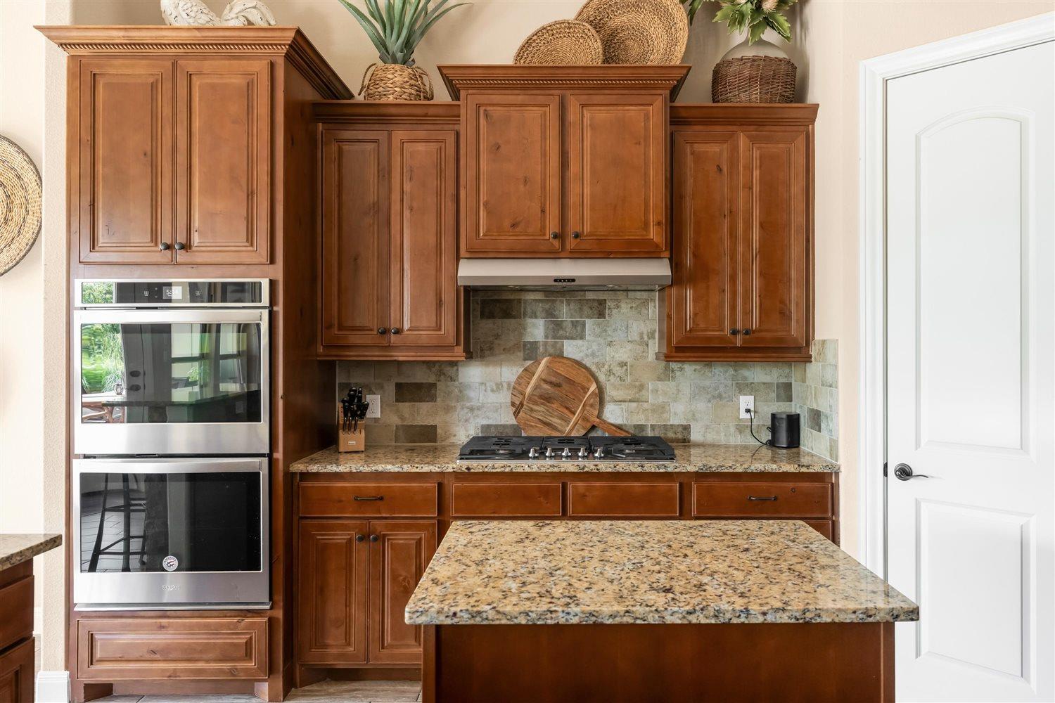 304 Joya Dr, Liberty Hill, TX 78642