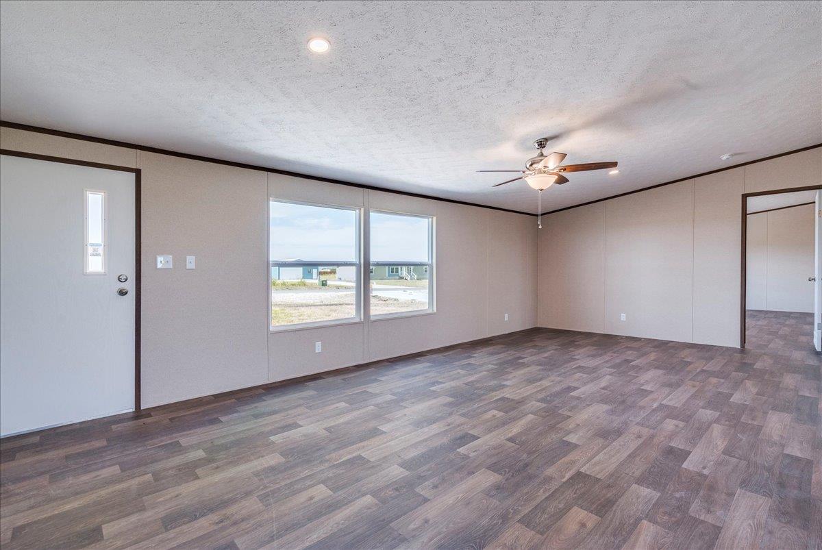 4915 Mustang Way, San Marcos, TX 78666