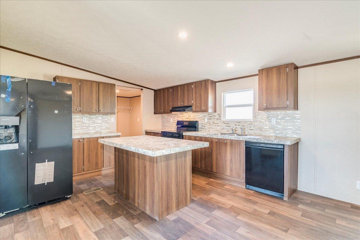 4915 Mustang Way, San Marcos, TX 78666