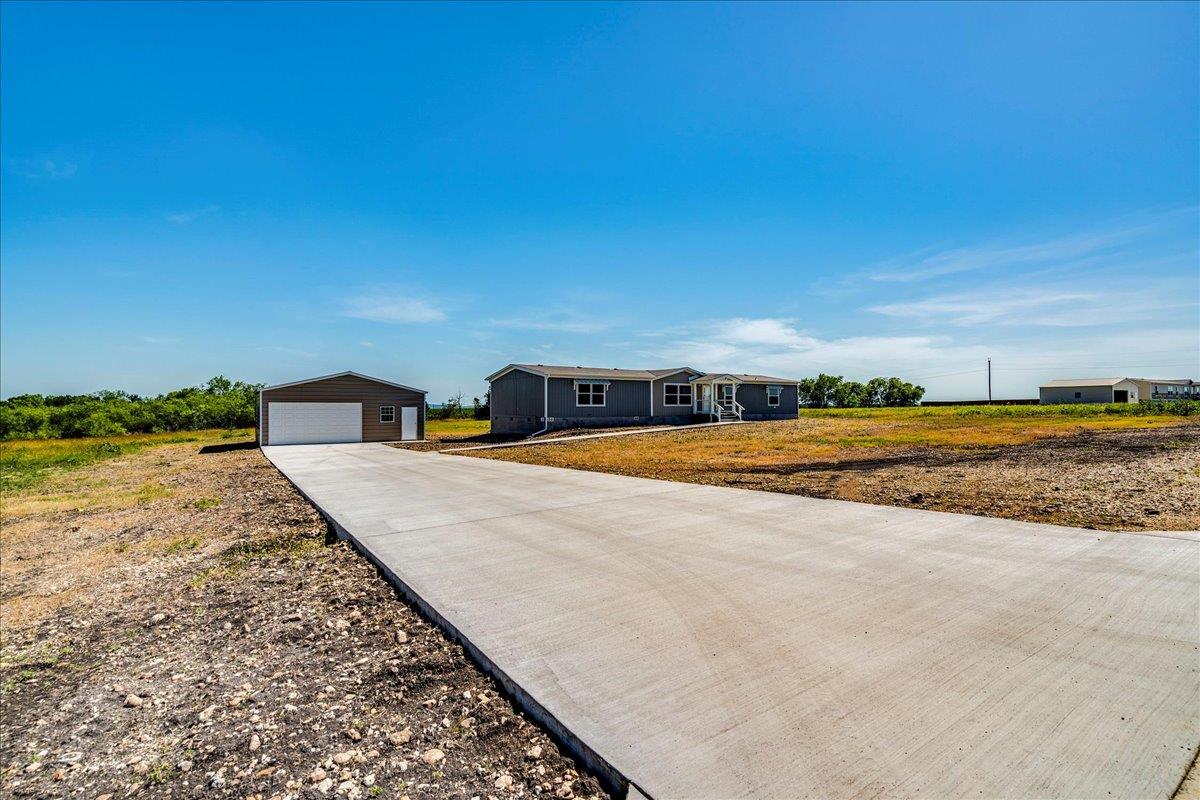 4915 Mustang Way, San Marcos, TX 78666