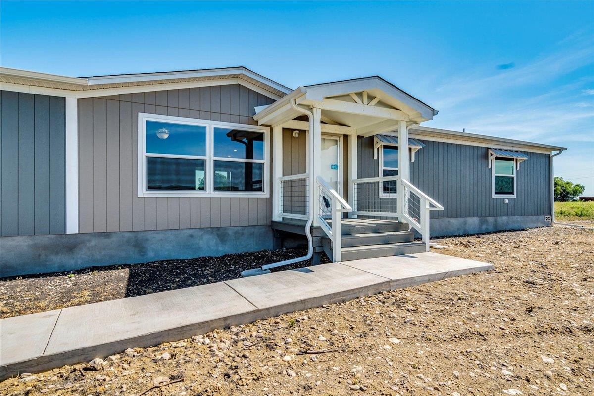 4915 Mustang Way, San Marcos, TX 78666