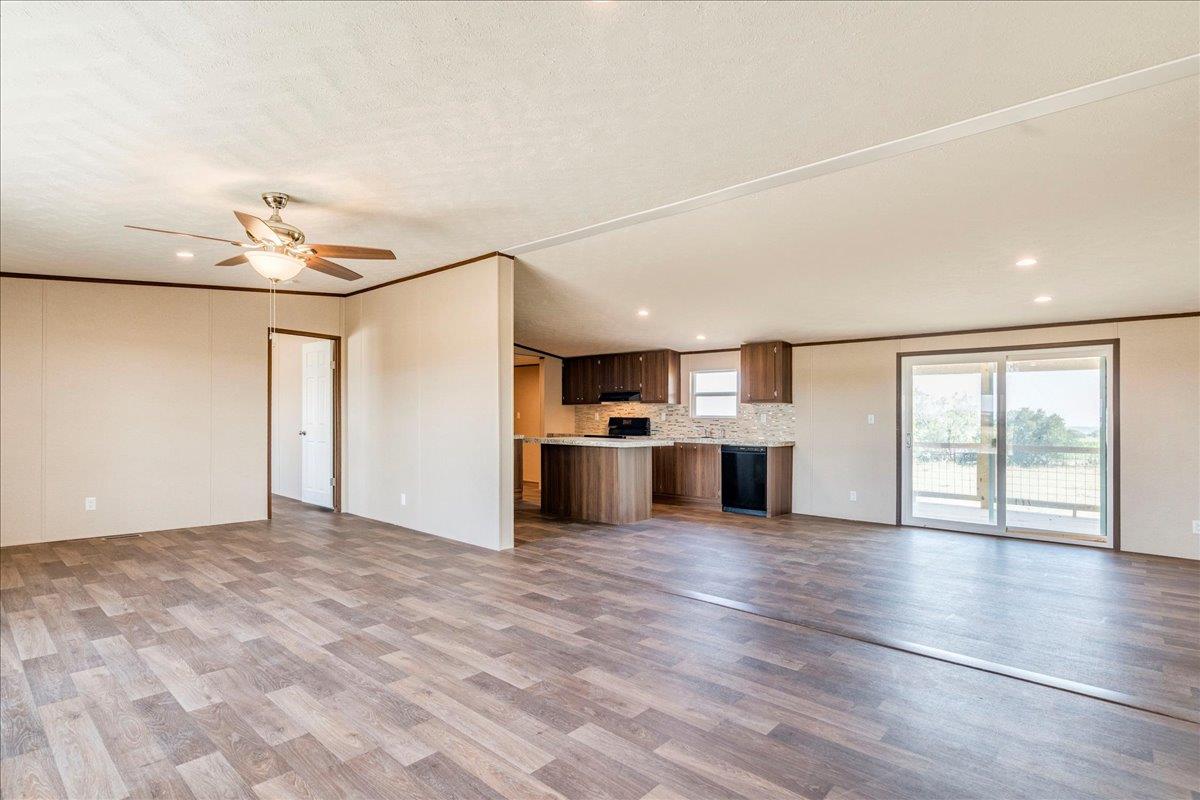 4915 Mustang Way, San Marcos, TX 78666