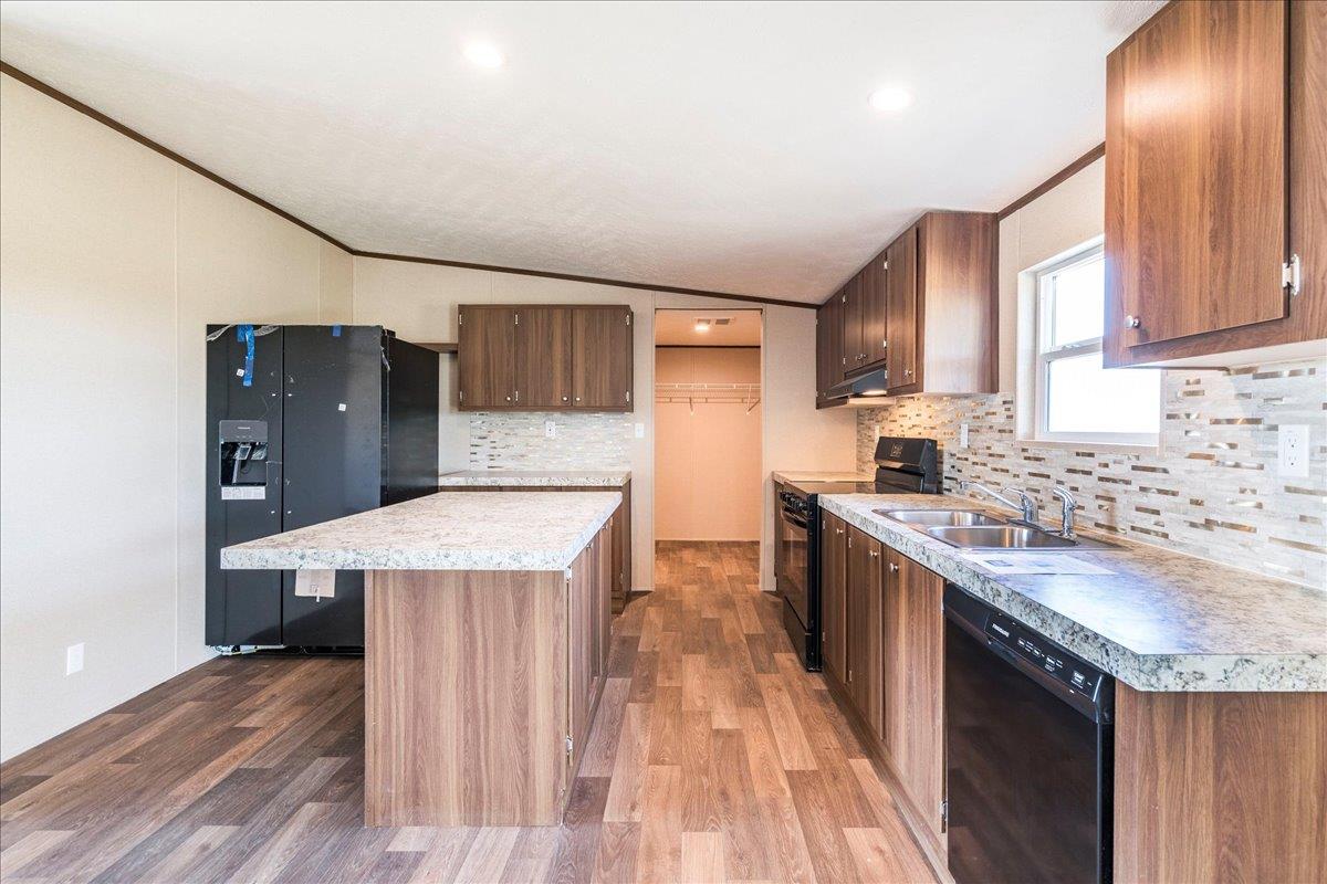 4915 Mustang Way, San Marcos, TX 78666