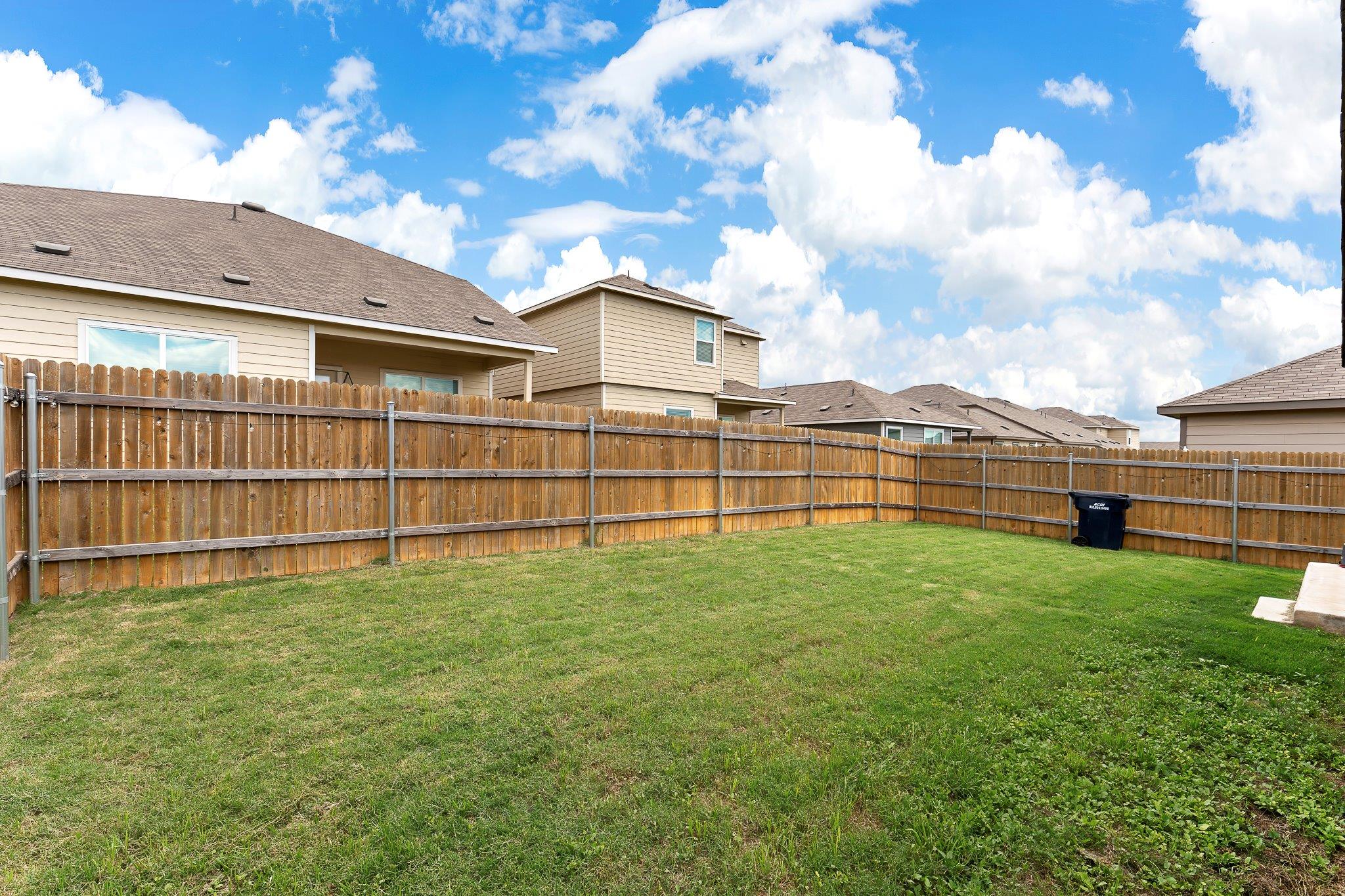 264 Perfect World Loop, Jarrell, TX 76537