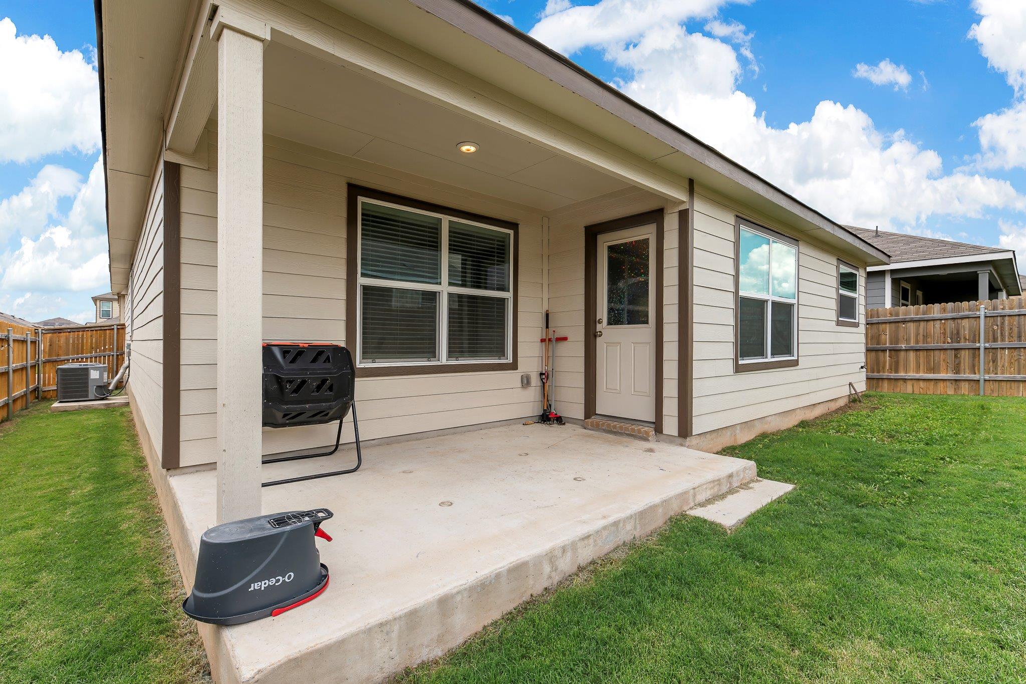 264 Perfect World Loop, Jarrell, TX 76537