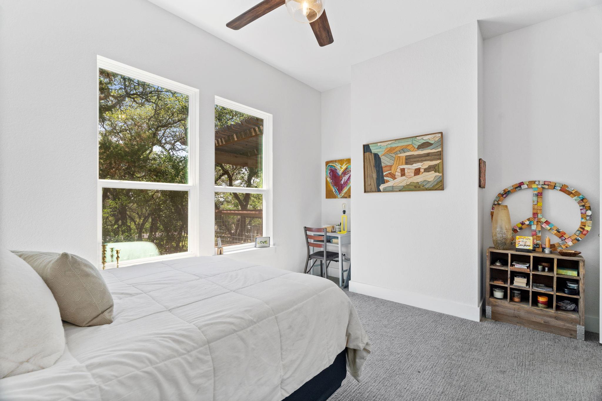 312 Bedford Dr, Spicewood, TX 78669