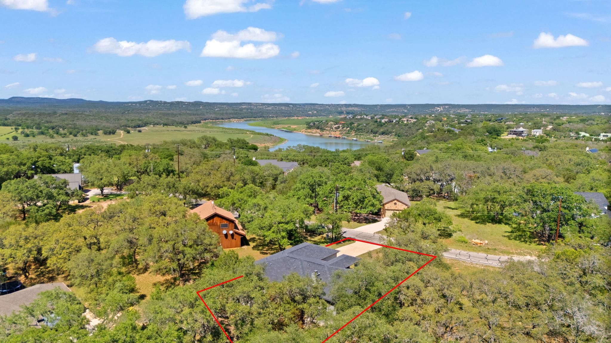 312 Bedford Dr, Spicewood, TX 78669