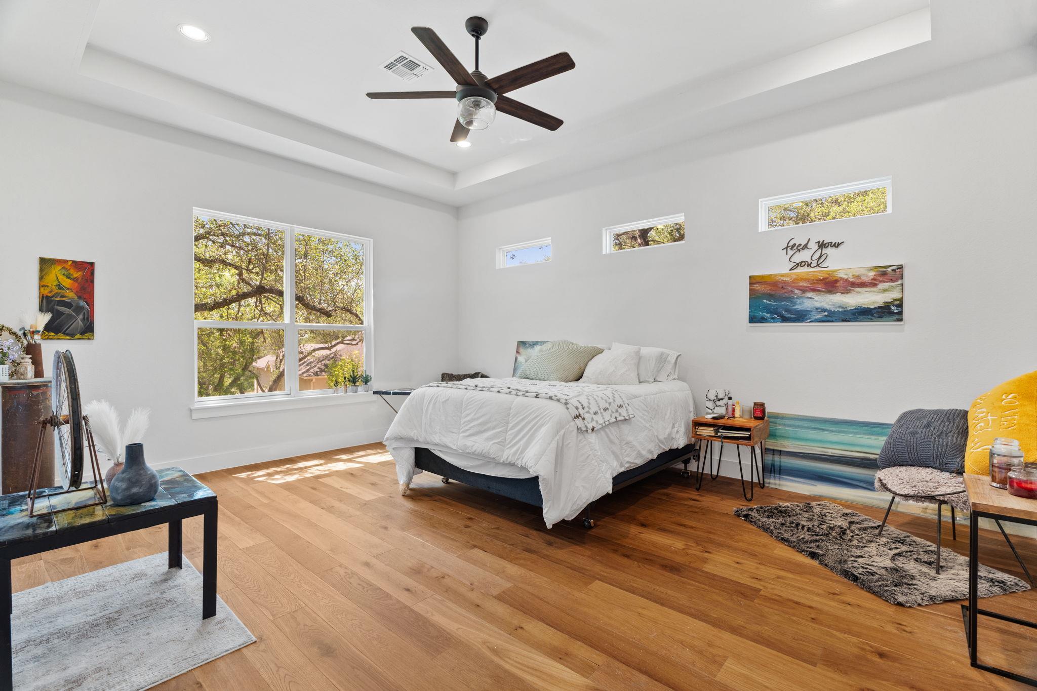 312 Bedford Dr, Spicewood, TX 78669