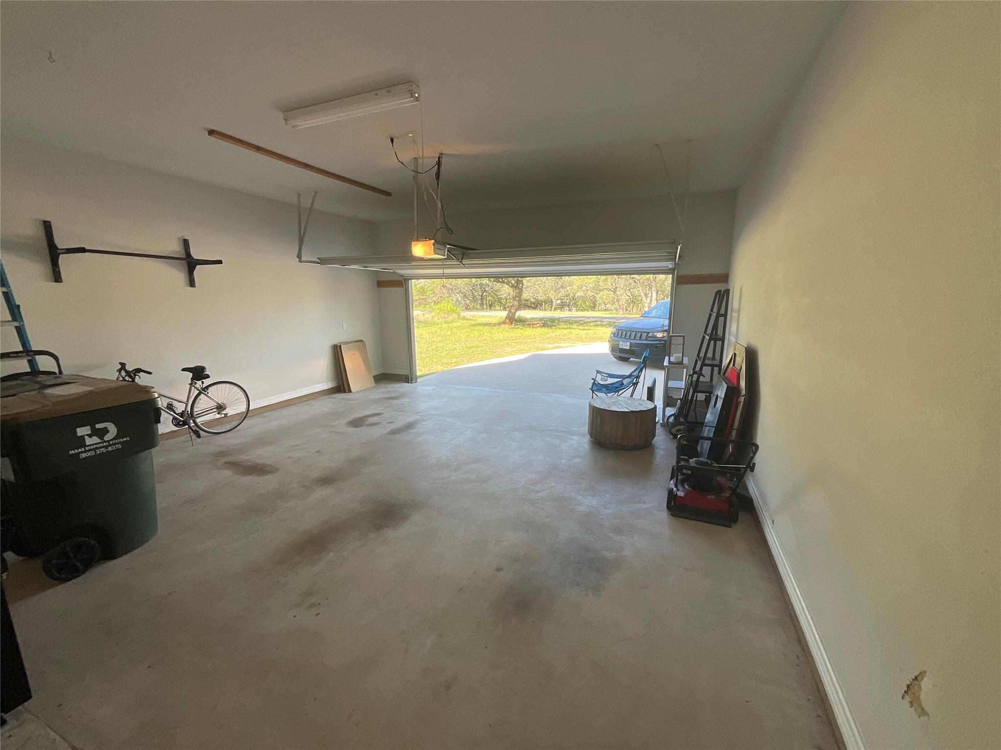 313 Bedford Dr, Spicewood, TX 78669
