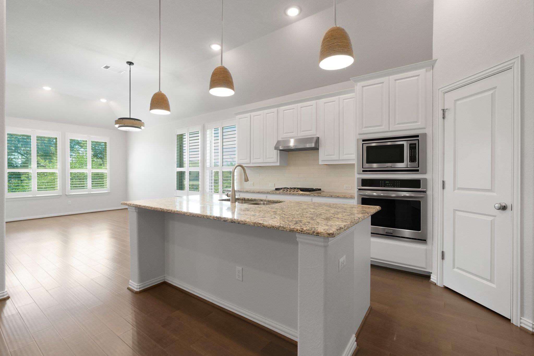 12482 Mesa Verde Dr, Austin, TX 78737